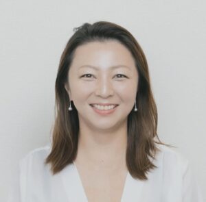 一般社団法人 奄美国際人材・観光創生機構<br>
代表理事　 管　沙織 （Saori  Suga）